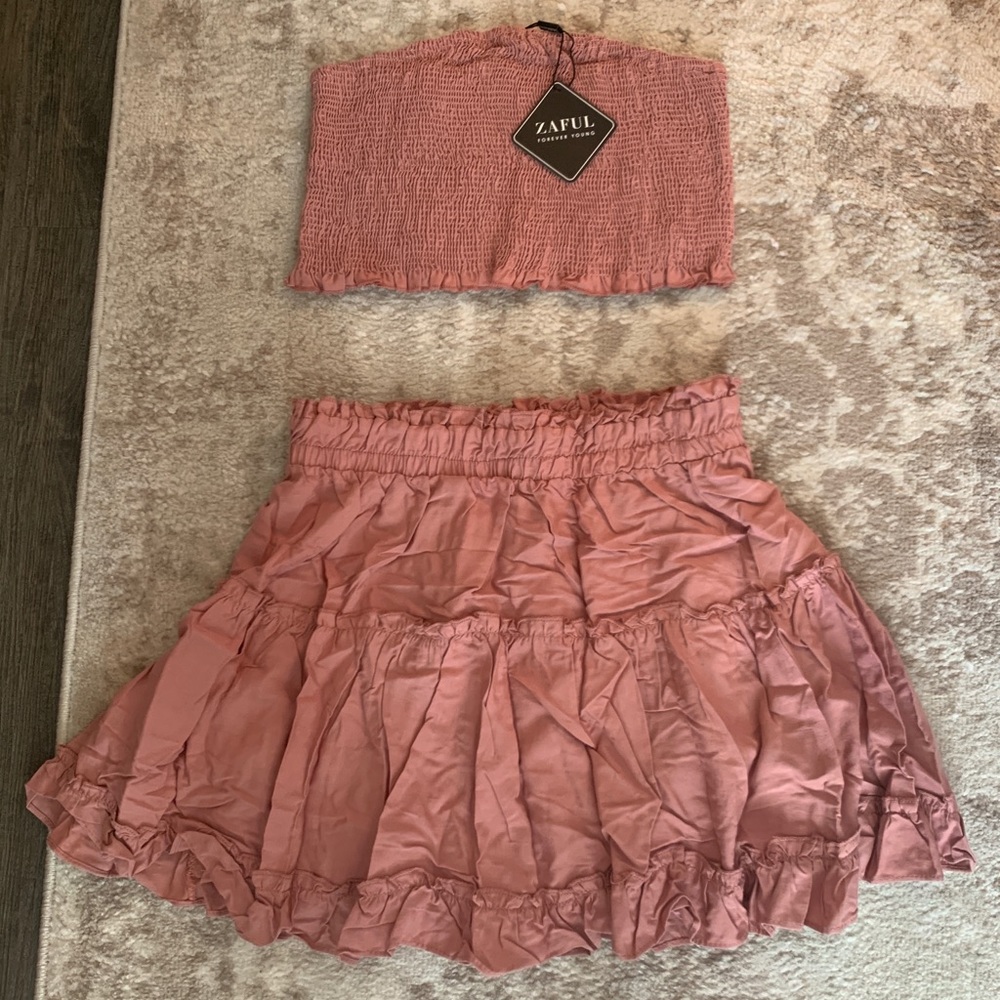 NWT 2 piece skirt set